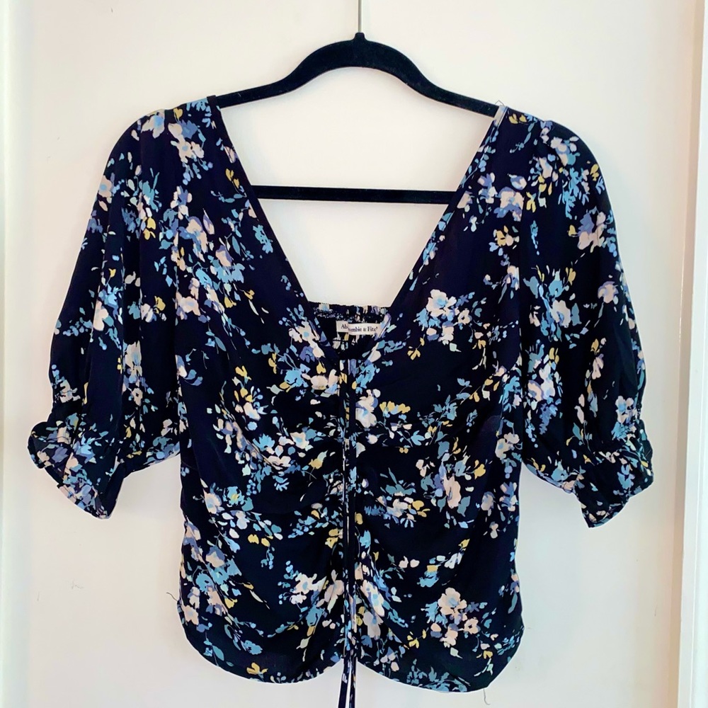 Puff sleeve crop top